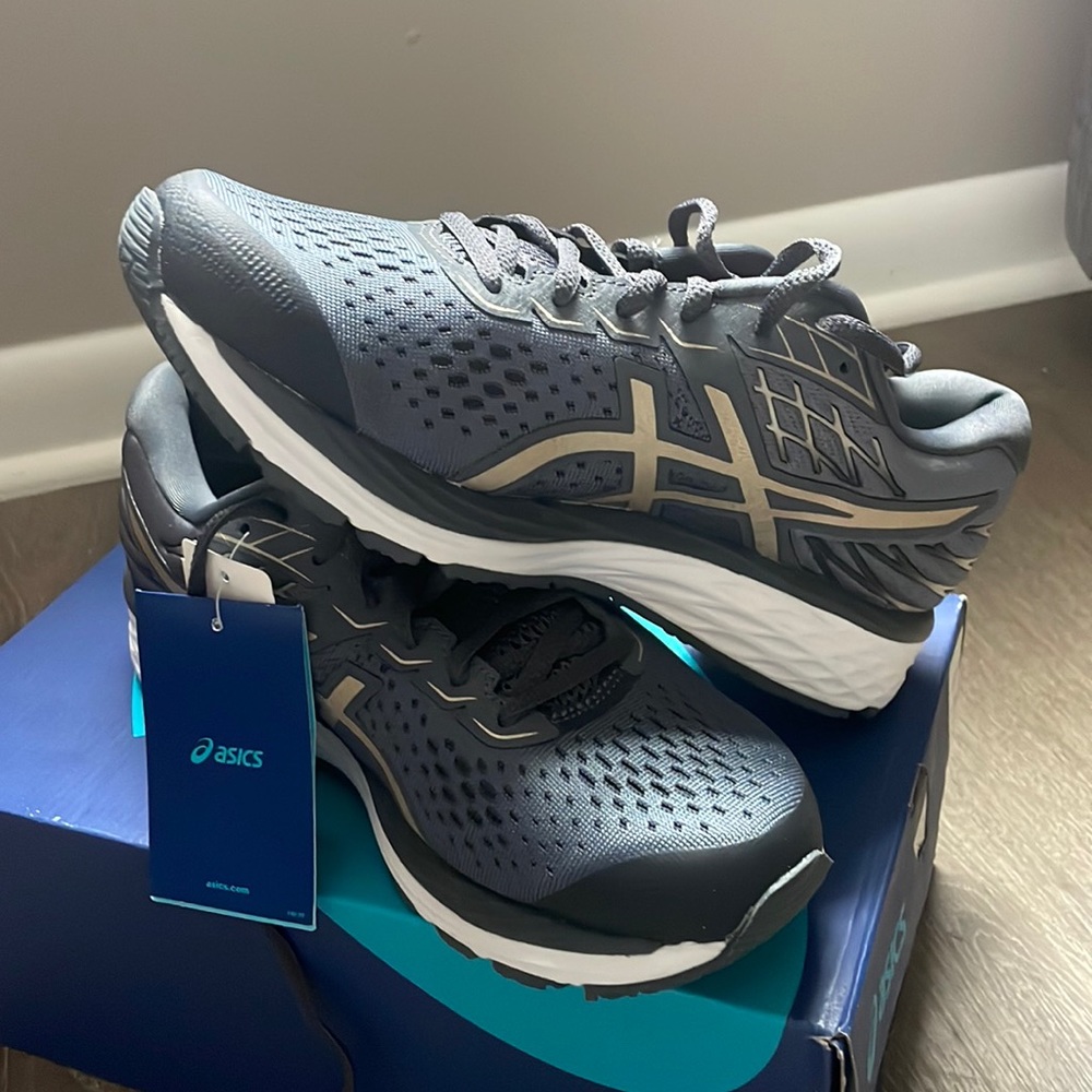 Running Shoes